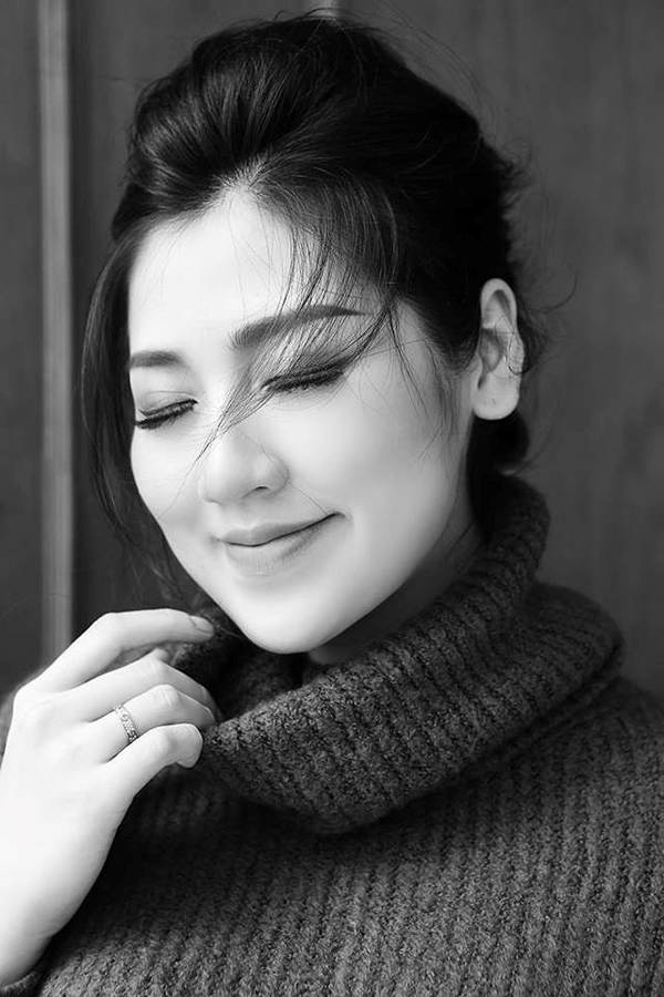 Á hậu Tú Anh vẫn đẹp hút hồn trong bộ ảnh mang bầu vì chỉ tăng 10 kg-4