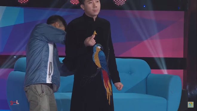 Trấn Thành ngủ ngáy, đòi ăn khắp mọi nơi khiến khán giả xót xa: Nghệ sĩ nhiều tiền nhưng rõ khổ-3