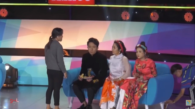 Trấn Thành ngủ ngáy, đòi ăn khắp mọi nơi khiến khán giả xót xa: Nghệ sĩ nhiều tiền nhưng rõ khổ-6