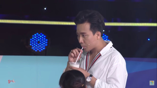 Trấn Thành ngủ ngáy, đòi ăn khắp mọi nơi khiến khán giả xót xa: Nghệ sĩ nhiều tiền nhưng rõ khổ-8