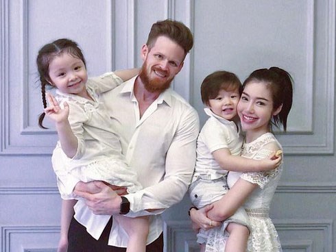 Chồng Tây vừa bị lộ danh tính, Elly Trần lại tiết lộ câu chuyện gia đình đầy bất ngờ