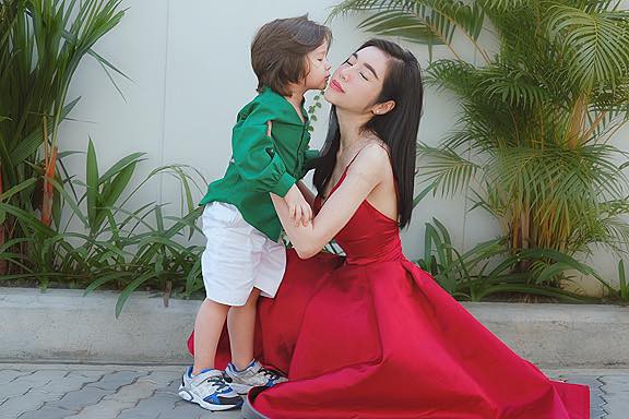 Chồng Tây vừa bị lộ danh tính, Elly Trần lại tiết lộ câu chuyện gia đình đầy bất ngờ-10