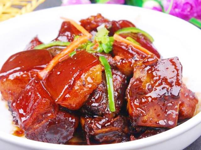 Đầu bếp tiết lộ, kho thịt đừng dùng đường trắng tạo màu, đây mới là thứ khiến thịt ngon, đẹp-1