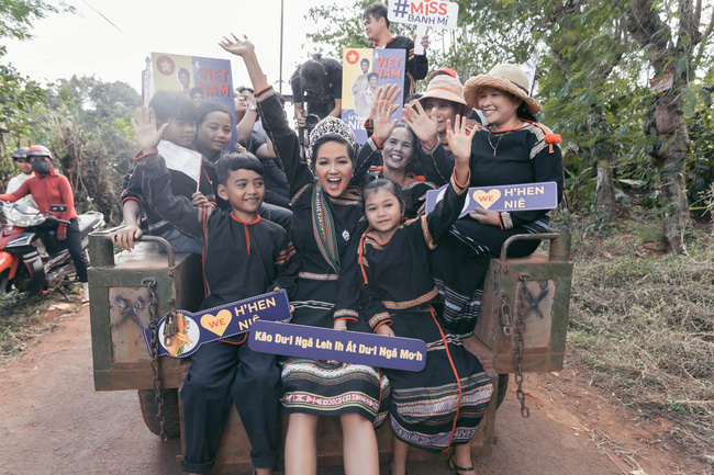 Sự thật đôi giày lấm bẩn của H’Hen Niê và câu chuyện liên quan tới Tăng Thanh Hà-6