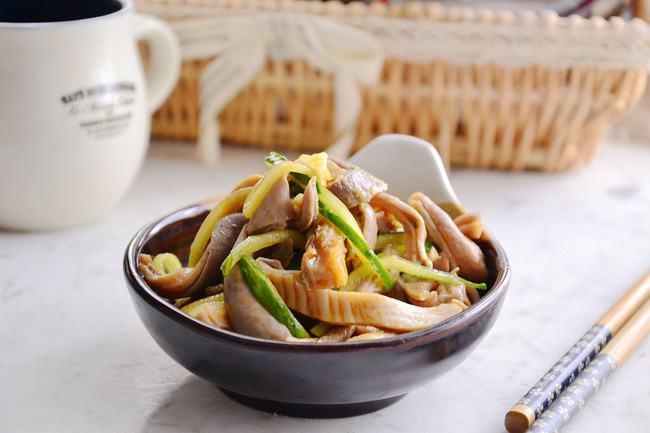 Cuối tuần rồi học ngay cách làm dạ dày heo trộn giòn ngon nịnh chồng thôi các mẹ ơi-1