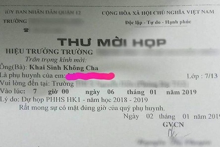 Thư mời họp đề gửi khai sinh không cha, cô giáo bị xử lý nội bộ-1
