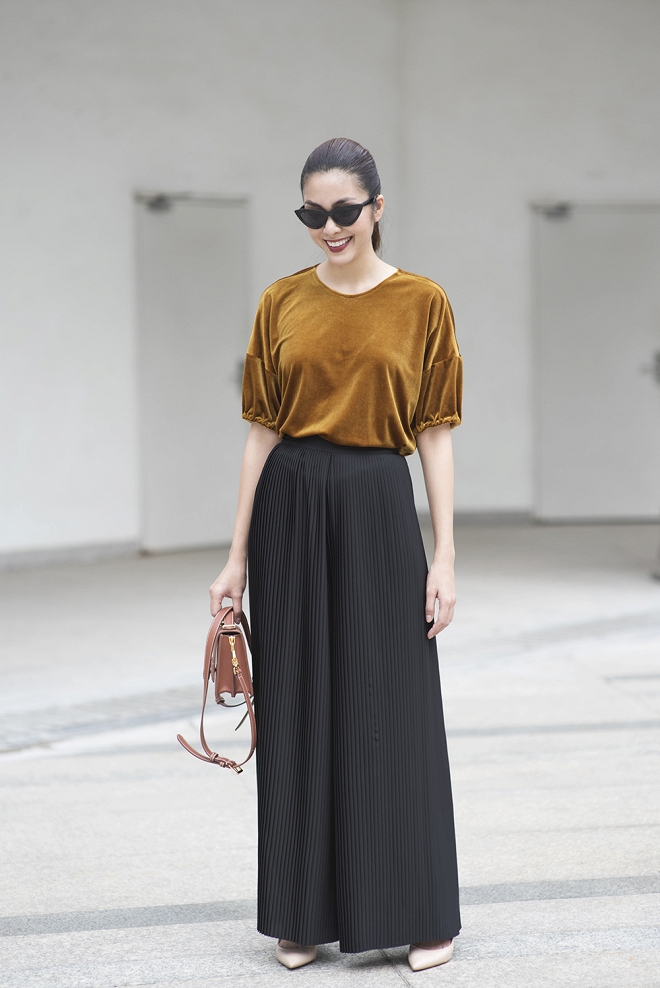 Ở ẩn đã lâu, Hà Tăng vẫn đẹp bất chấp thời gian, gây ngẩn ngơ khi sải bước nhẹ nhàng xuống phố-12