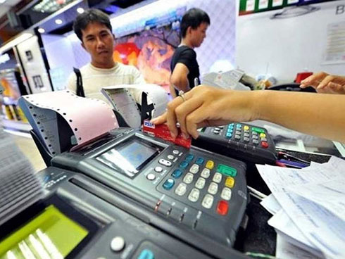 Hàng triệu người phải làm lại thẻ ATM: Tiền trong tài khoản ra sao?-2