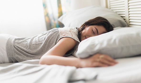 Từ những ca bệnh bị hỏng mắt, các nhà khoa học khuyến cáo người dân cần từ bỏ ngay thói quen này khi ngủ-3