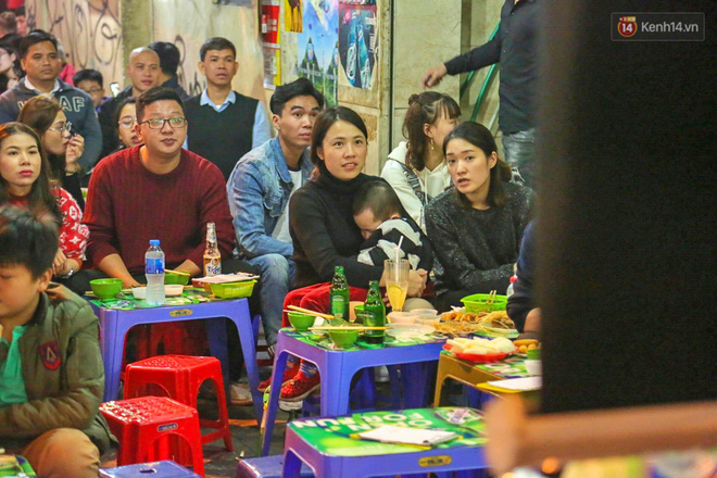 Trực tiếp: CĐV không giấu được nỗi buồn khi Việt Nam thua Iran với tỷ số 0 - 2-36