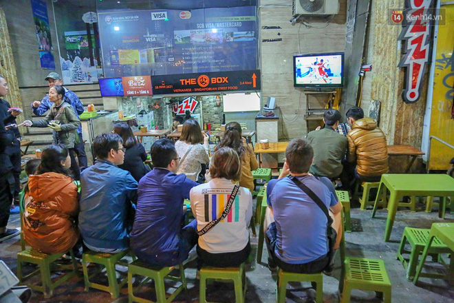 Trực tiếp: CĐV không giấu được nỗi buồn khi Việt Nam thua Iran với tỷ số 0 - 2-32