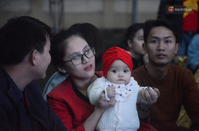 Trực tiếp: CĐV không giấu được nỗi buồn khi Việt Nam thua Iran với tỷ số 0 - 2-50