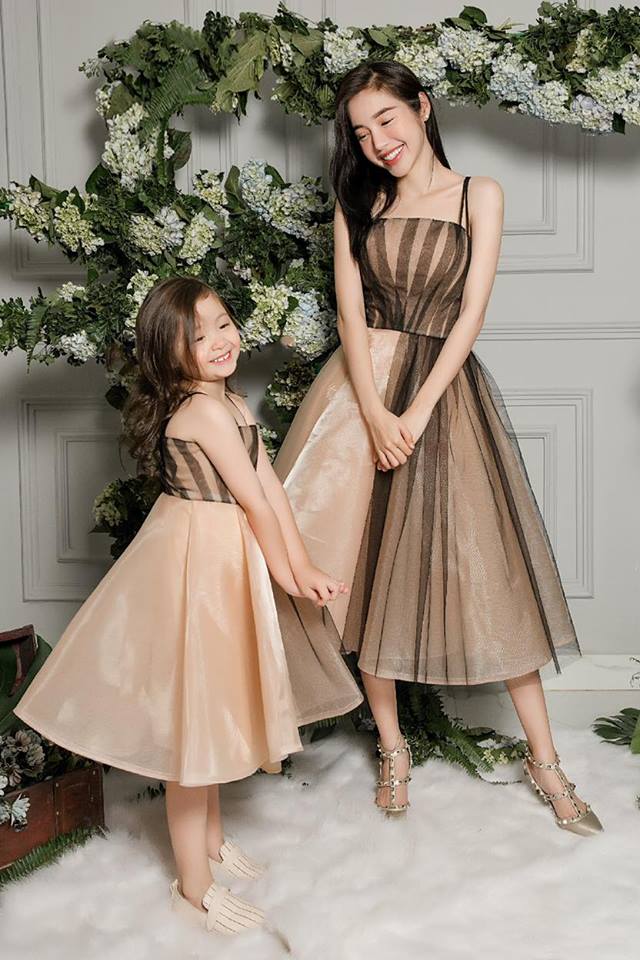 Cadie diễn xuất cực tự nhiên bên mẹ Elly Trần trong loạt ảnh thời trang-11