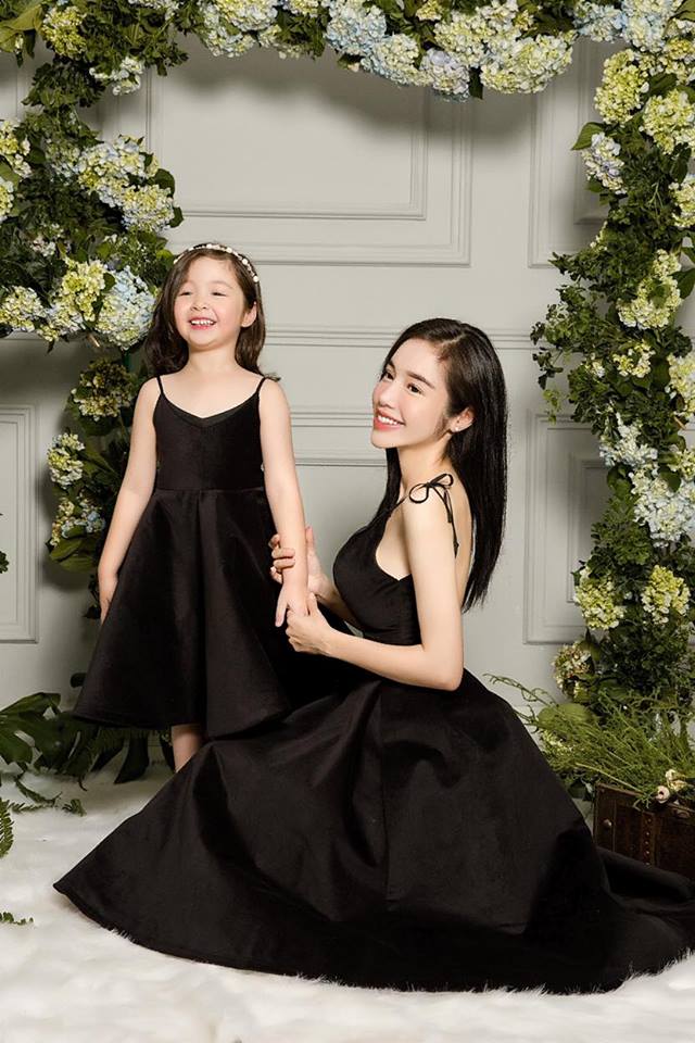 Cadie diễn xuất cực tự nhiên bên mẹ Elly Trần trong loạt ảnh thời trang-13