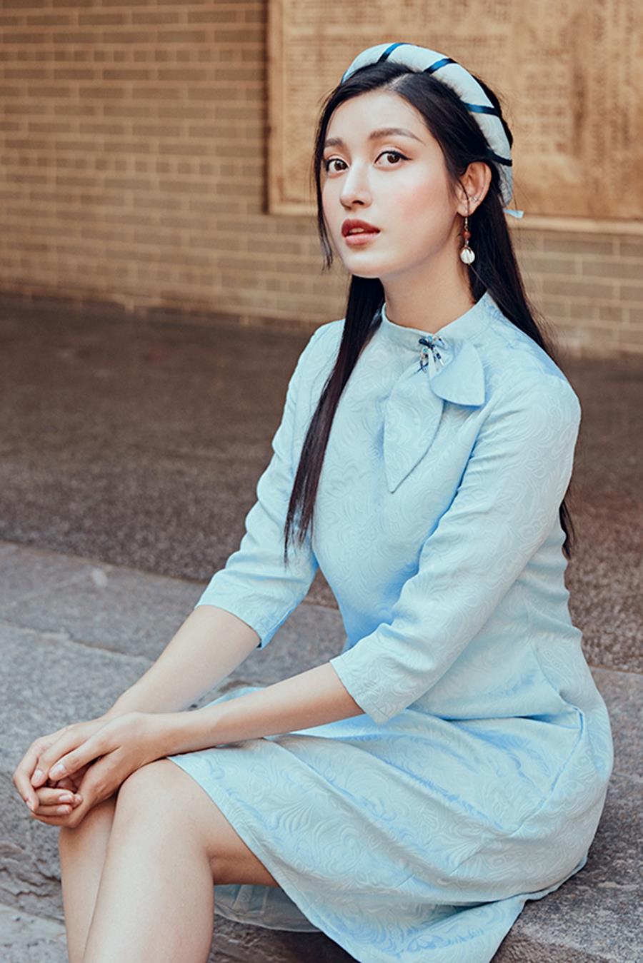 Á hậu Huyền My khác lạ trong bộ ảnh áo dài đón Tết-14