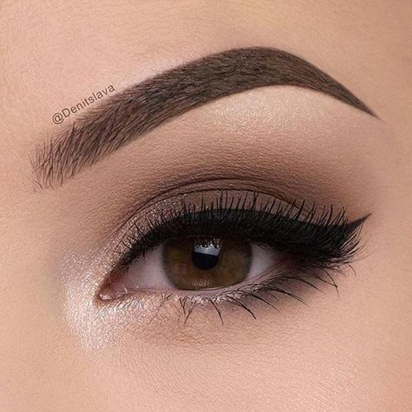 Mắt khói, môi màu nude: Combo ấn tượng cho tiệc tất niên, chị em nhất định phải thử-5