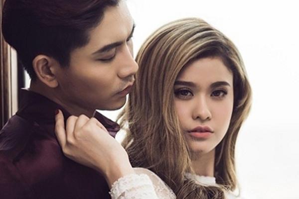 Mắt khói, môi màu nude: Combo ấn tượng cho tiệc tất niên, chị em nhất định phải thử-2