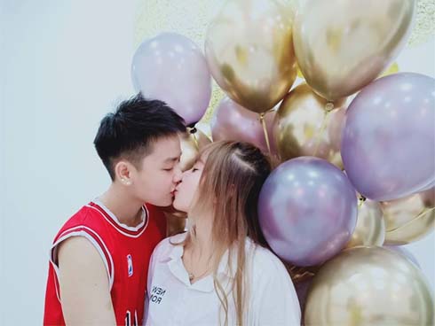 Vợ lộ bụng lùm lùm, tomboy Bi Bảo sắp được làm bố?-4