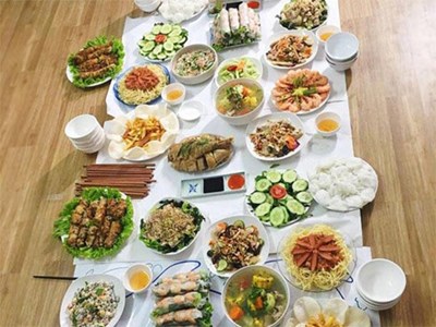 Thiếu nữ nấu nguyên mâm cơm trong ngày ra mắt gia đình bạn trai tuyên bố: Đây là lần đầu cũng là lần cuối tôi về nhà anh!