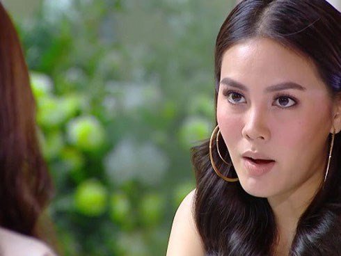 Hỏi cô giáo về bé gái xinh xắn đang ngồi trong lớp là con nhà ai, không ngờ tôi bị mắng oan ức
