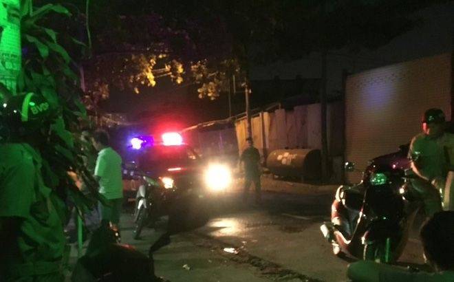 20 giang hồ Sài Gòn vác mã tấu chém gục 4 thanh niên trong phòng trọ-1