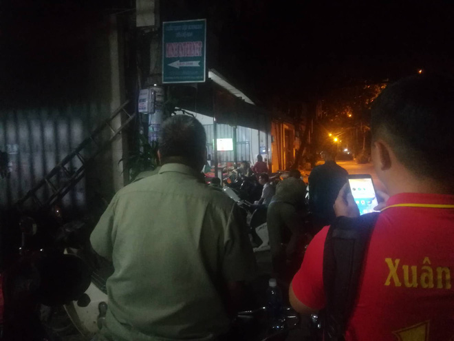 20 giang hồ Sài Gòn vác mã tấu chém gục 4 thanh niên trong phòng trọ-2