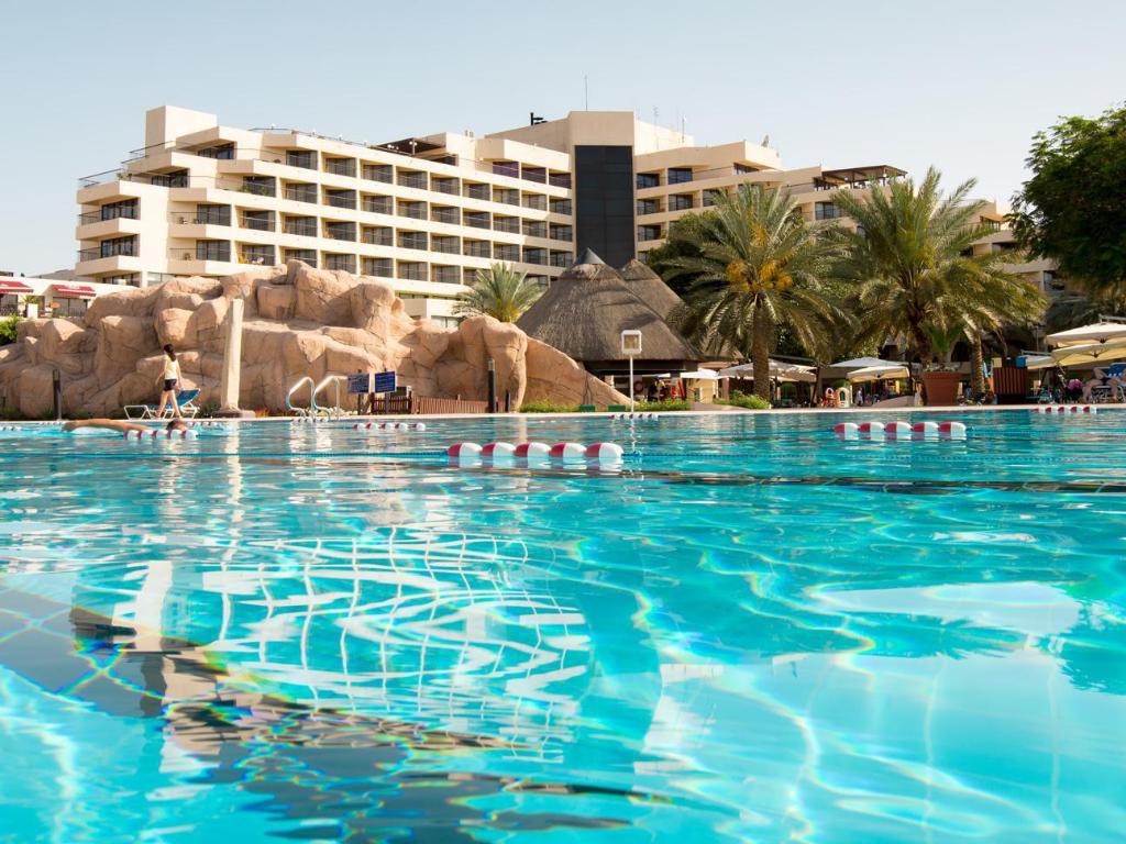 Trước trận quyết đấu Yemen, tuyển Việt Nam chuyển tới ở resort sang chảnh bậc nhất UAE-3