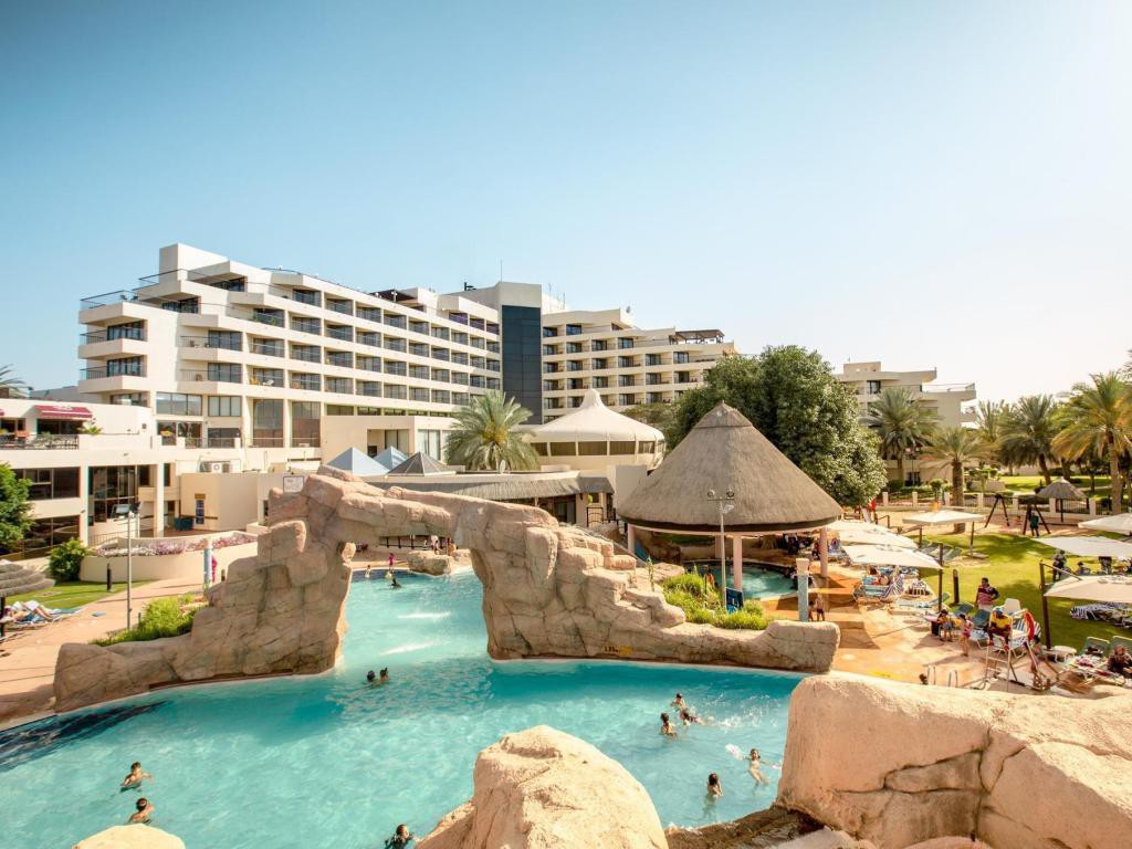 Trước trận quyết đấu Yemen, tuyển Việt Nam chuyển tới ở resort sang chảnh bậc nhất UAE-2