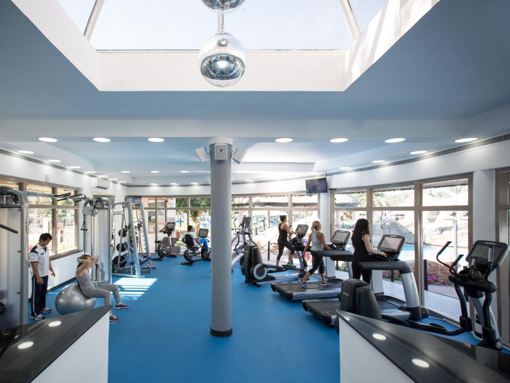 Trước trận quyết đấu Yemen, tuyển Việt Nam chuyển tới ở resort sang chảnh bậc nhất UAE-7