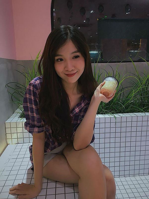 Mặt mộc đời thường xinh đẹp của tân nữ hoàng chuyển giới Việt Nam-10