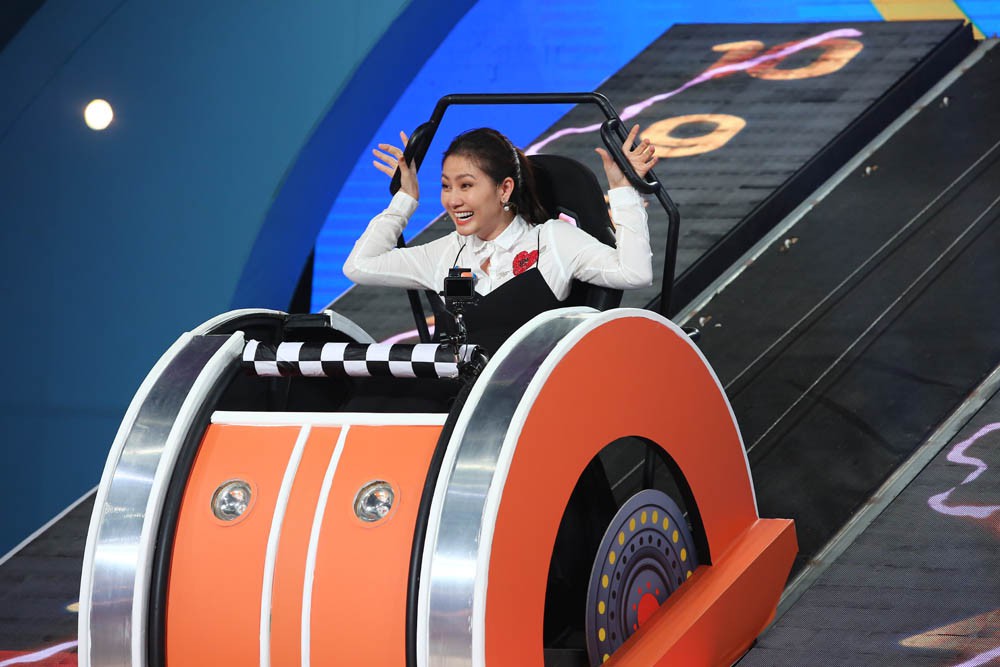 Cô bé có khuôn mặt hờn cả thế giới lần thứ 2 ẵm ngôi Quán quân Nhanh như chớp nhí-5