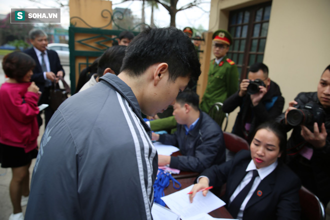 Xử vụ án chạy thận: BS Lương nói sức khỏe còn yếu, nhiều nhân chứng vắng mặt-1