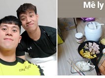Văn Thanh cứ thỏa thích nấu nướng, việc rửa bát cứ để Đình Trọng lo Văn Thanh cứ thỏa thích nấu nướng, việc rửa bát cứ để Đình Trọng lo