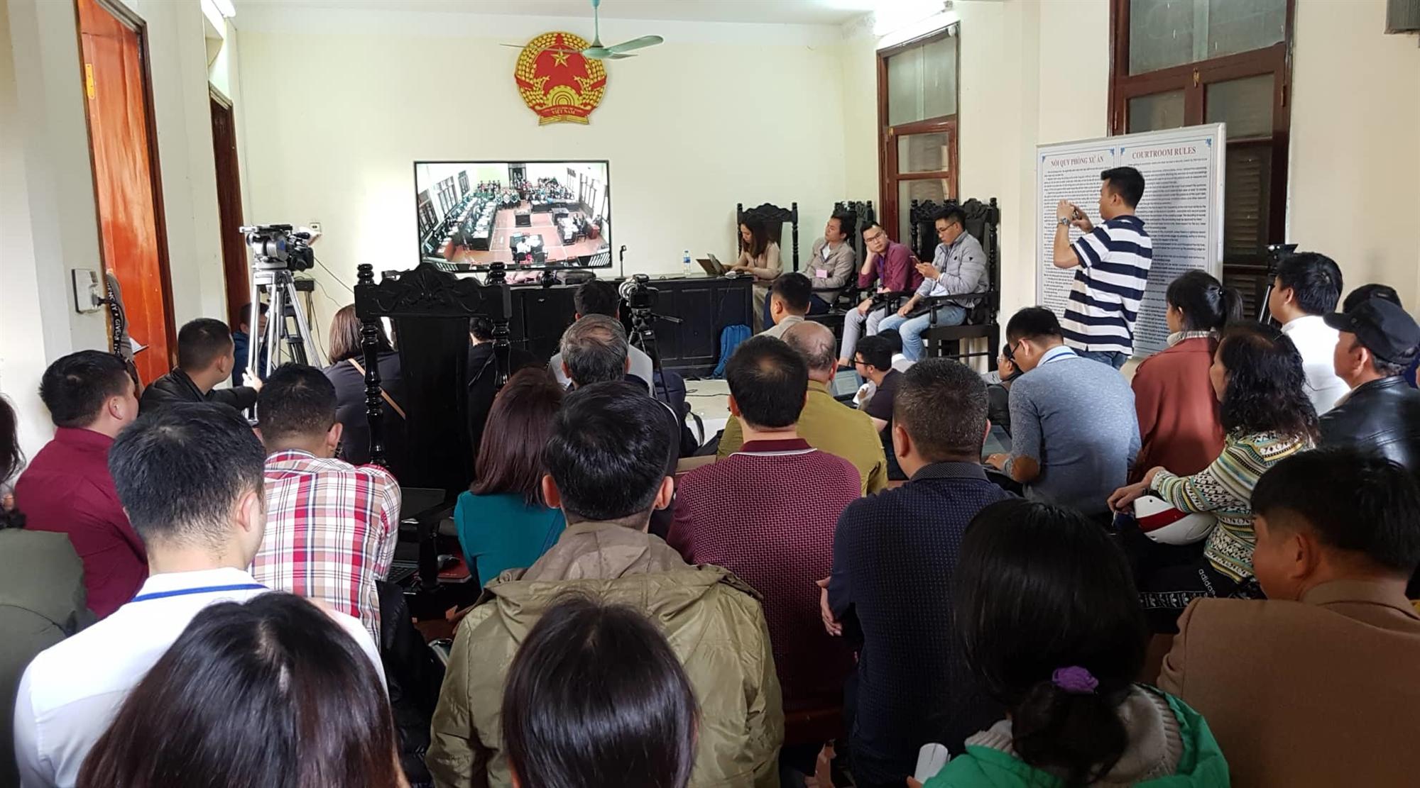 Đề nghị giám định tâm thần với bị cáo Hoàng Công Lương-2