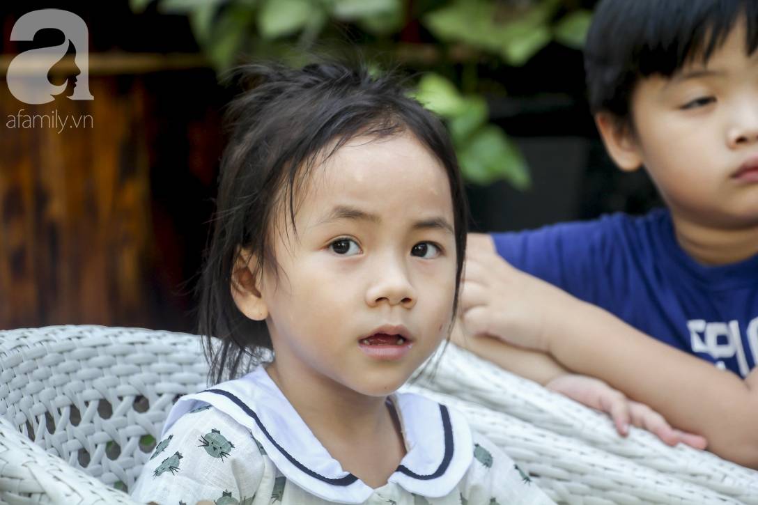 Hình ảnh mới nhất của Pàng - Em bé Mường Lát bố mẹ mất sớm, không có quần áo ngồi bệt giữa trời giá rét-3