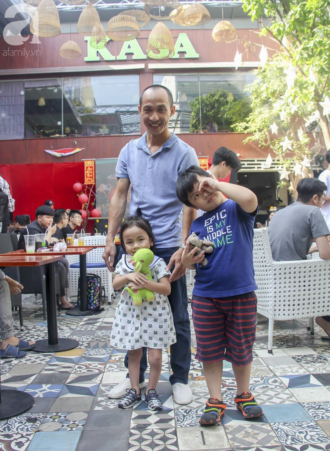 Hình ảnh mới nhất của Pàng - Em bé Mường Lát bố mẹ mất sớm, không có quần áo ngồi bệt giữa trời giá rét-6