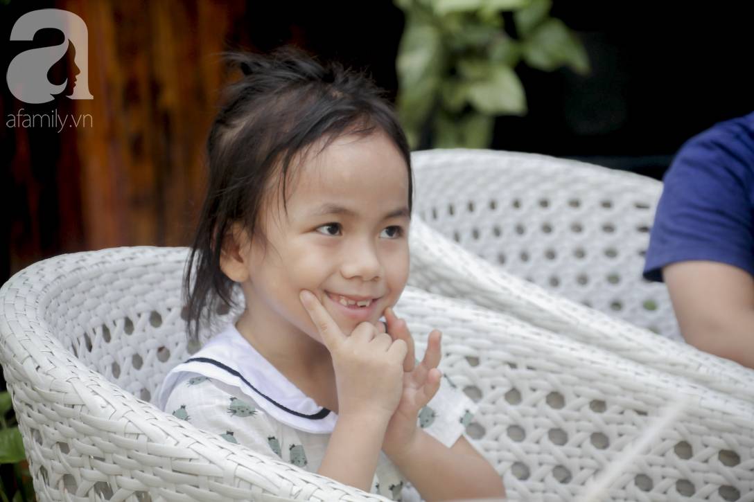 Hình ảnh mới nhất của Pàng - Em bé Mường Lát bố mẹ mất sớm, không có quần áo ngồi bệt giữa trời giá rét-7