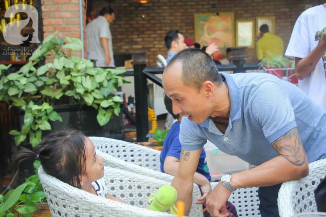 Hình ảnh mới nhất của Pàng - Em bé Mường Lát bố mẹ mất sớm, không có quần áo ngồi bệt giữa trời giá rét-14