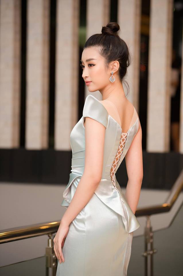 Hoa hậu Đỗ Mỹ Linh mê hoặc với tóc búi cao đầy thần thái-3