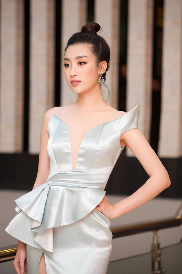 Hoa hậu Đỗ Mỹ Linh mê hoặc với tóc búi cao đầy thần thái-6