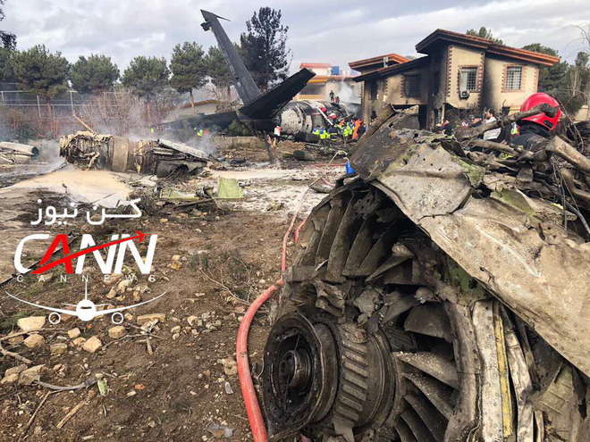 Trượt khỏi đường băng, Boeing-707 của quân đội Iran bốc cháy, chỉ 1 người sống sót-9