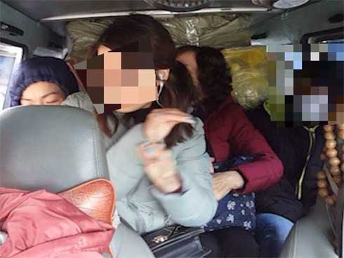 Tài xế tiết lộ sự thật phía sau những chuyến xe nhồi người-4