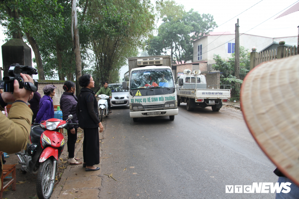 Nội thành 3 ngày không chịu được rác, vậy mà chúng tôi đã phải chịu đựng hơn 20 năm nay-1