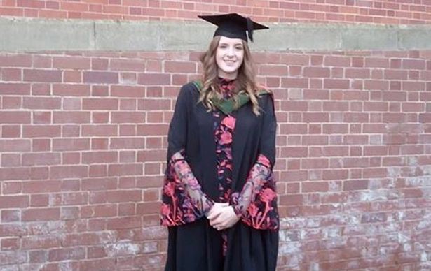 Từ triệu chứng đau thắt ngực, khó thở, cô sinh viên đã rất sốc khi biết phổi của mình trông như thế này-4