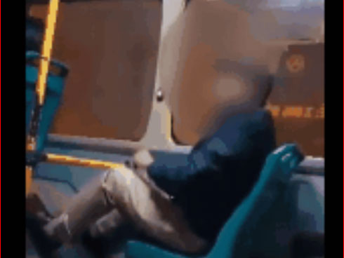 Clip: Hàng loạt xe máy gặp nạn tại khúc cua tử thần ở Yên Bái-1