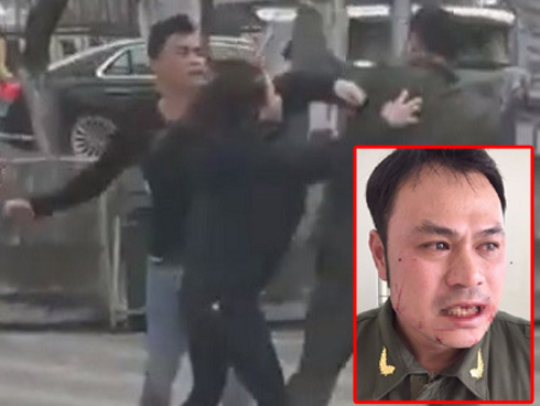 Sau va chạm trên đường, xe taxi tông mạnh vào gốc cây xanh ở Sài Gòn khiến 2 người nhập viện cấp cứu-5