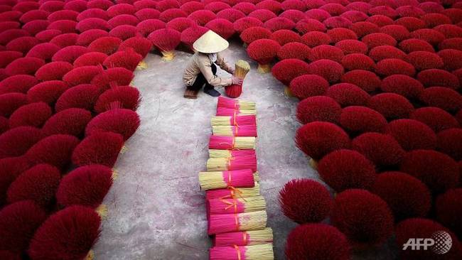 Báo tây tấp nập đưa tin về làng nghề làm hương ở ngoại ô Hà Nội-1