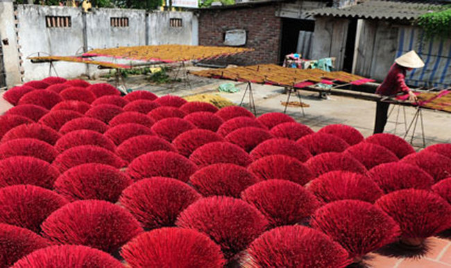 Báo tây tấp nập đưa tin về làng nghề làm hương ở ngoại ô Hà Nội-7