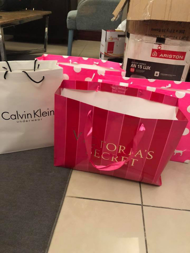 Chi hẳn 15 triệu mua đồ lót làm quà Tết tự thưởng cho mình, mẹ đơn thân gây tranh cãi vì hoang phí-2