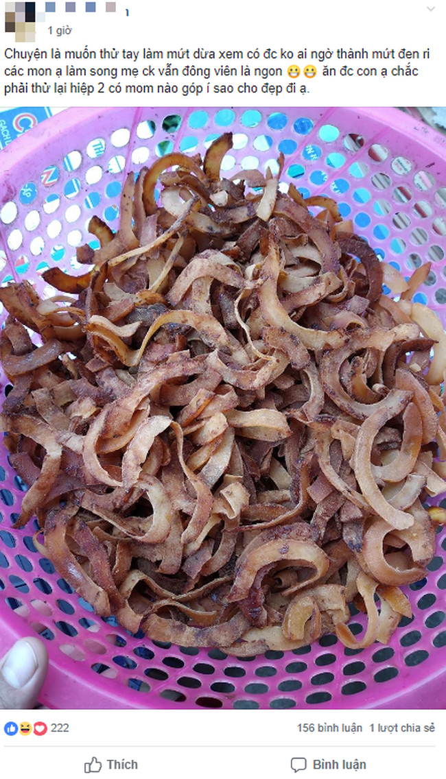 Lần đầu làm mứt dừa cháy đen tưởng bị chê tơi tả, nhưng mẹ chồng nói 1 câu khiến nàng dâu mừng húm-1